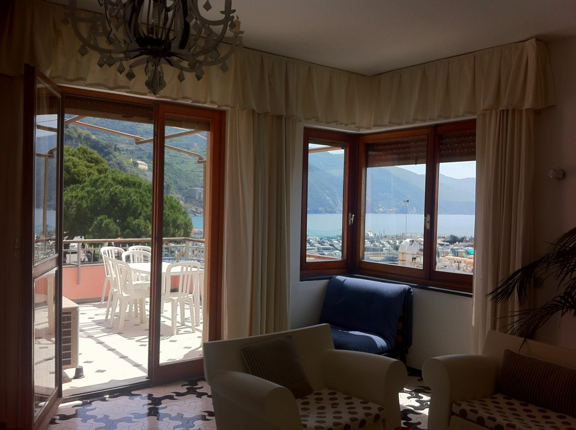 Affittacamere Lo Scoglio Monterosso al Mare Kültér fotó